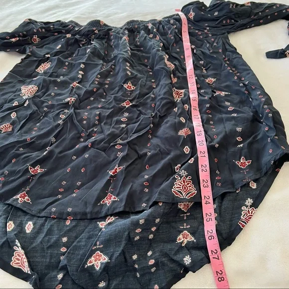 Faithfull The Brand RARE Polonia Off The Shoulder Blouse in Desert Oasis - Picture 3 of 10